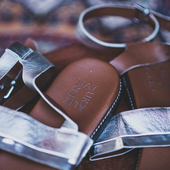 Naturalizer metallic strappy sandal - Picture 3 of 3